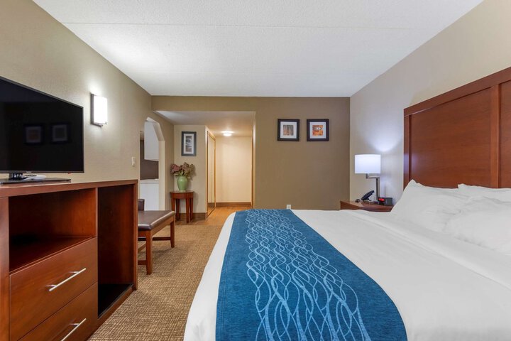 Room 25 of 36
