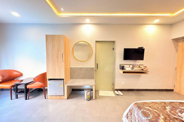Room 12 of 154