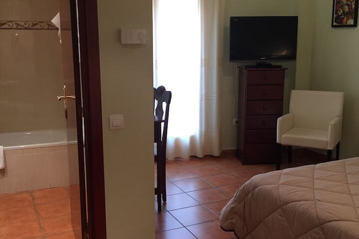 Room 28 of 61