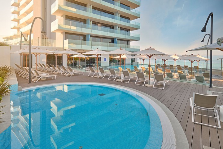 Pool 57 of 106