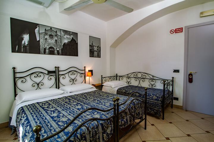 Room 16 of 35