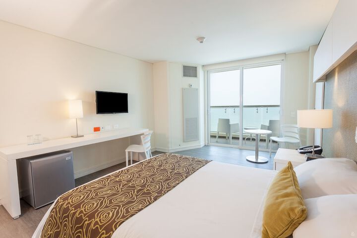 Room 10 of 89