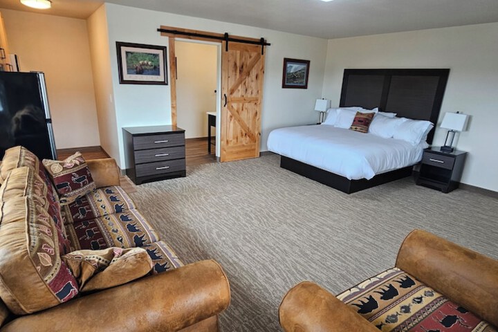 Room 13 of 37