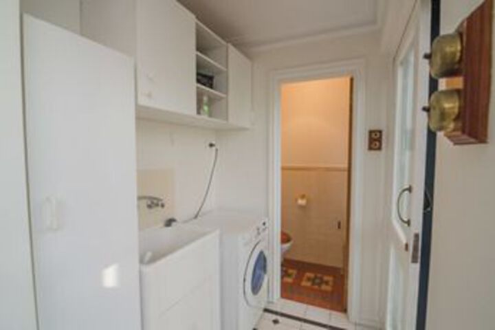 Room 21 of 28