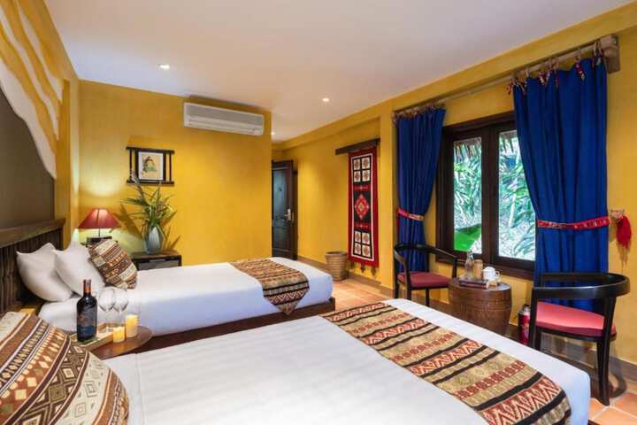 Room 9 of 27