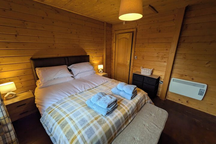 Room 3 of 33