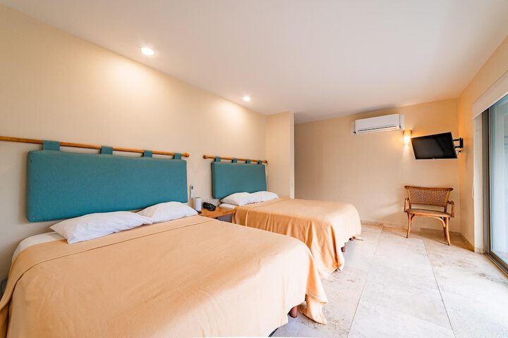 Room 4 of 60