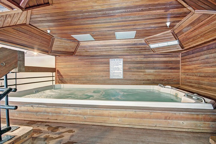 Spa 8 of 17