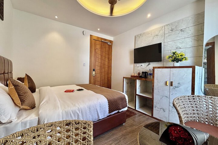 Room 49 of 76