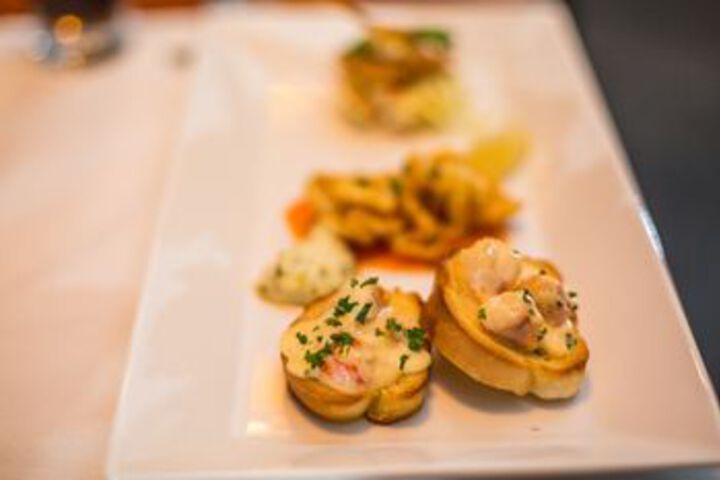 Dining 20 of 63