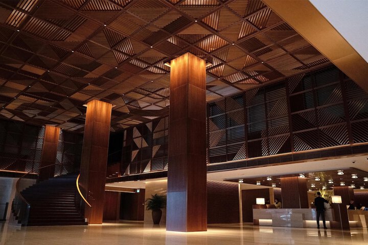 Entrance & Lobby