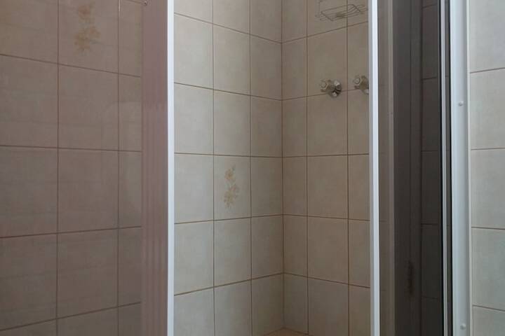 Room 60 of 74