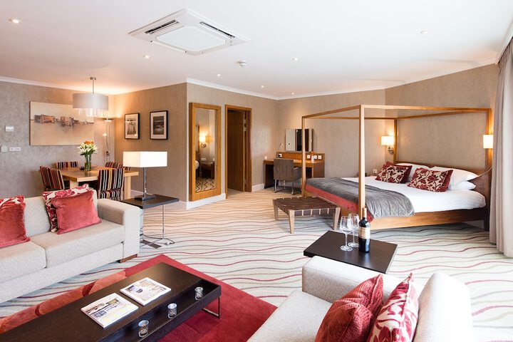 Room 2 of 48