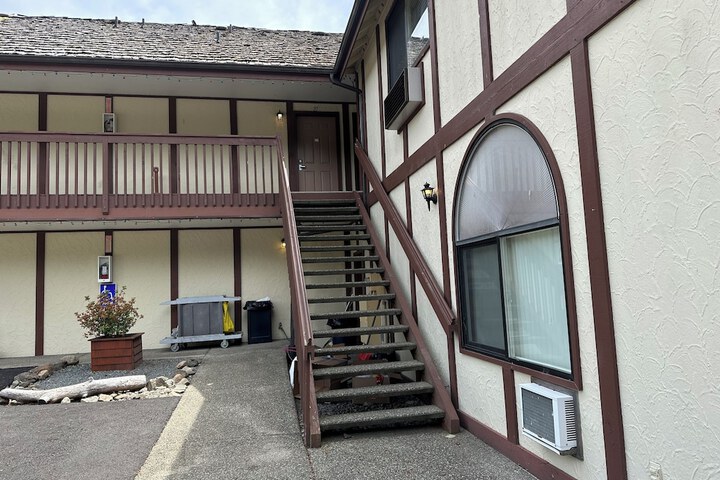 Hotel 354 of 390