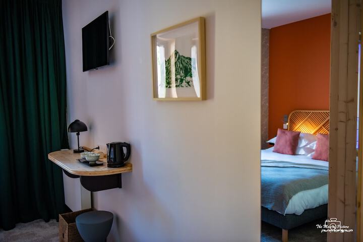 Room 8 of 32