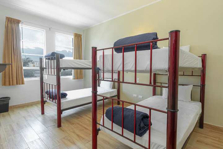 Room 12 of 37
