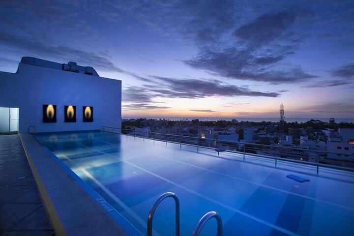 Pools & Facilities