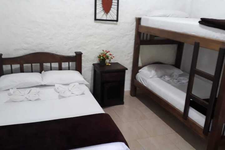 Room 8 of 38
