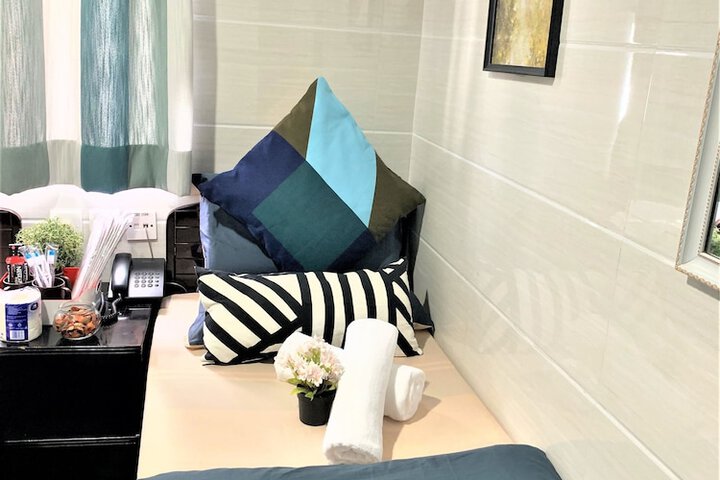Room 18 of 37