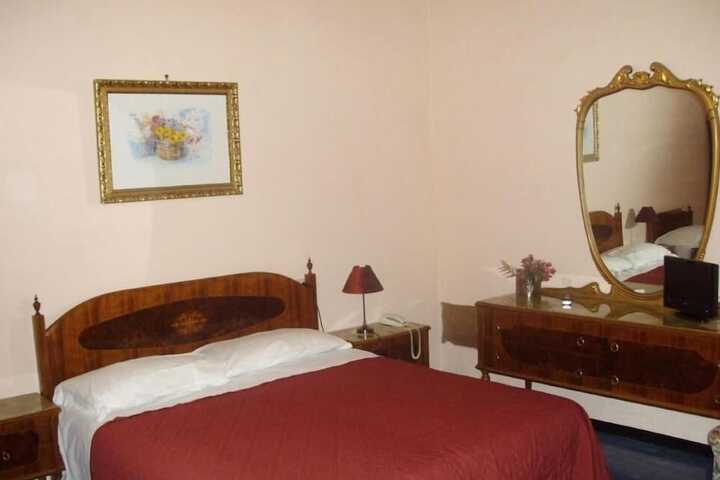 Room 7 of 35