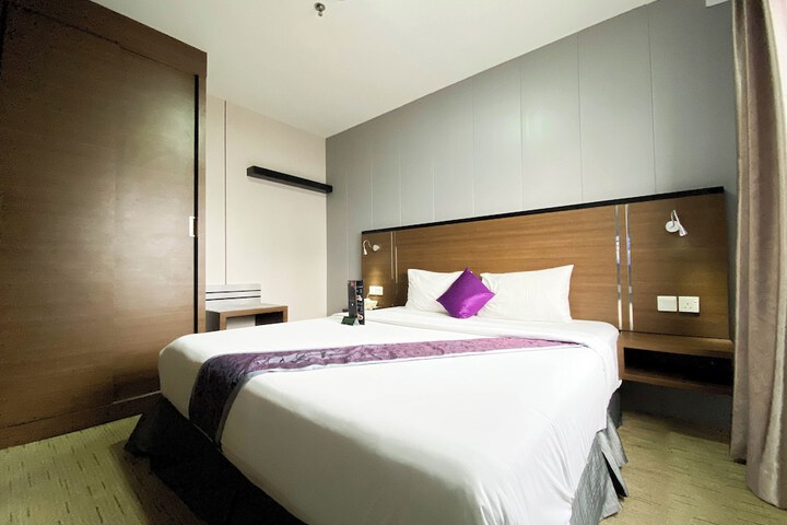 Room 17 of 63
