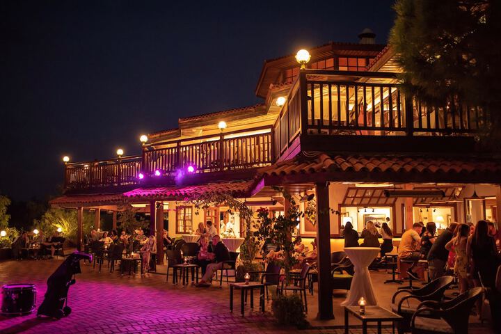 Guest Lobby
