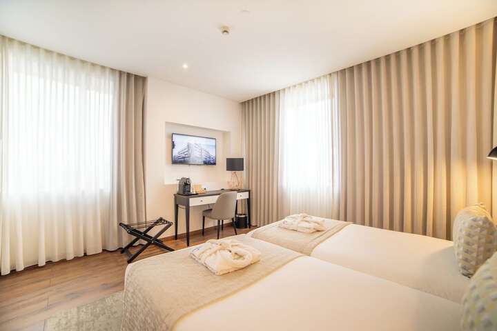 Room 13 of 52