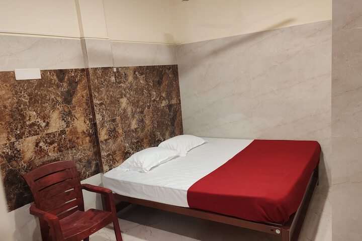 Room 5 of 15