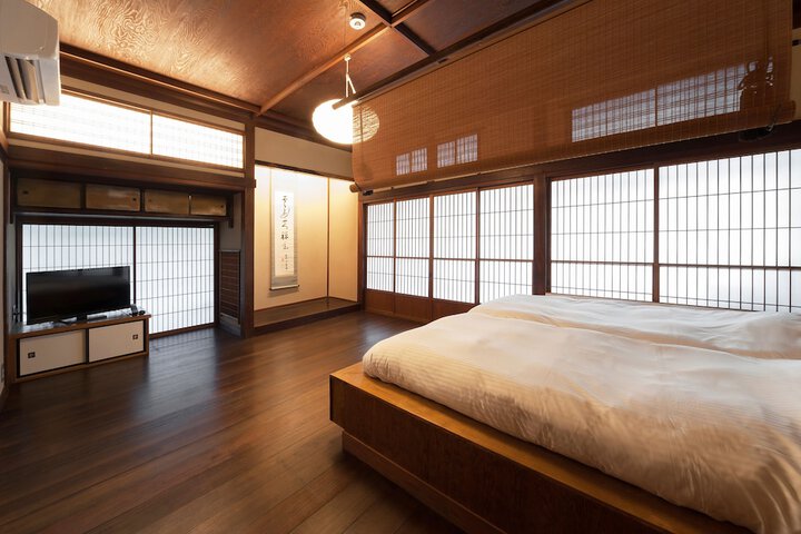 Room 18 of 46