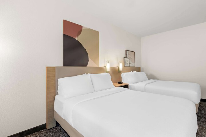 Room 20 of 46