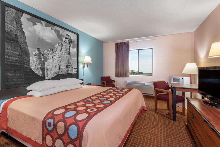Room 3 of 17