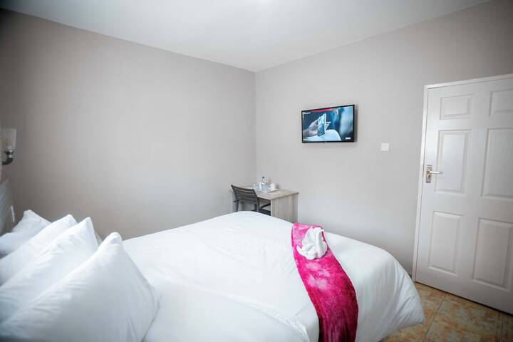 Room 9 of 23