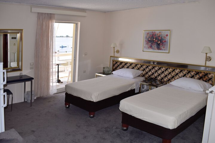 Room 36 of 261