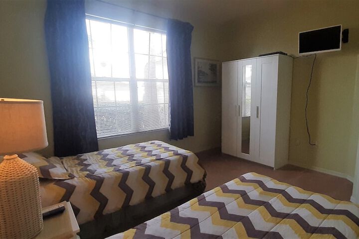 Room 4 of 41