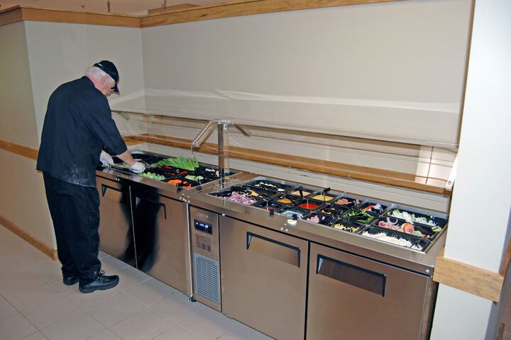 Dining 39 of 51