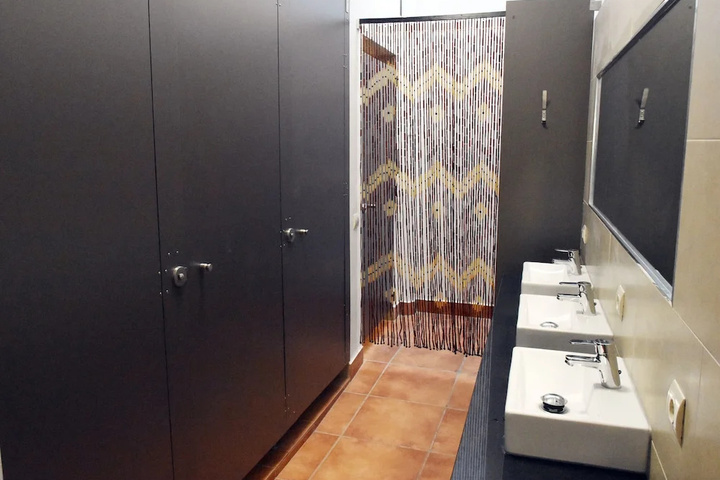 Room 7 of 14