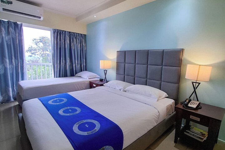 Room 25 of 120