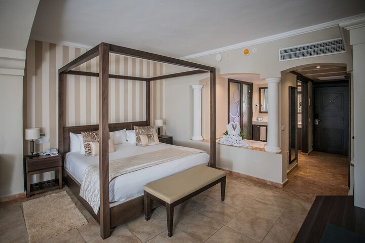 Room 45 of 276