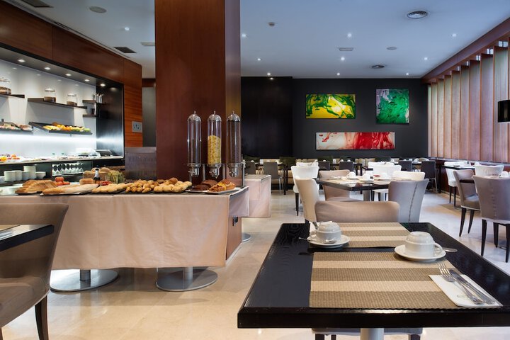 Breakfast/Coffee Service 32 of 45
