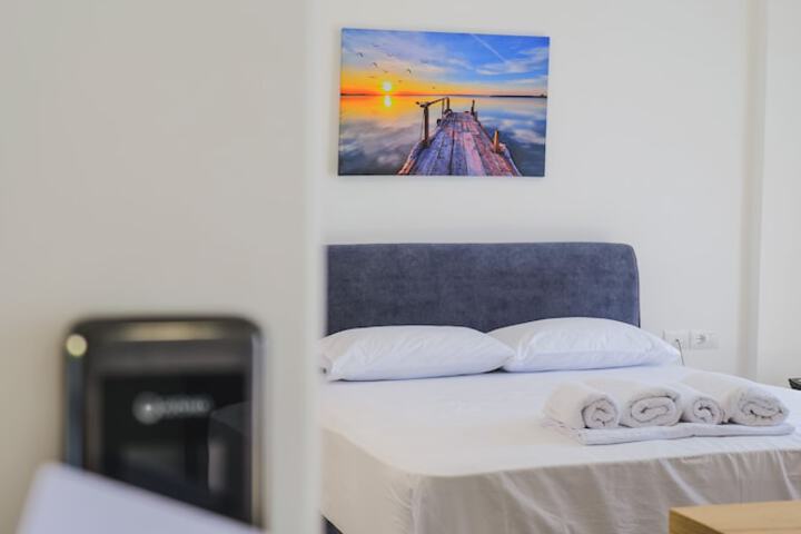 Room 25 of 62