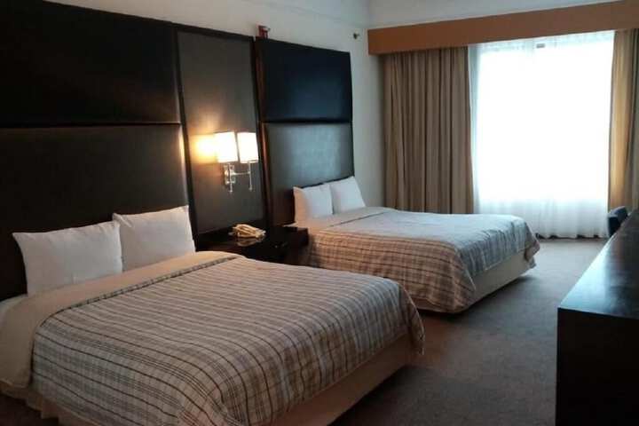 Room 9 of 31