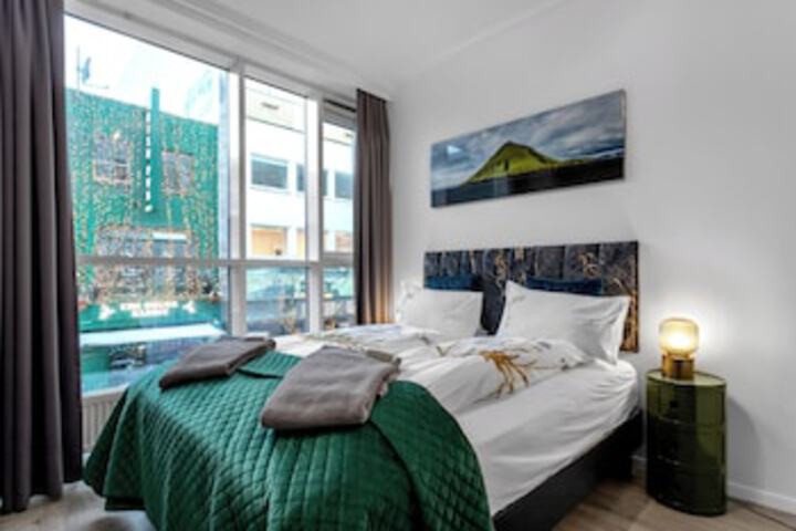 Room 106 of 219