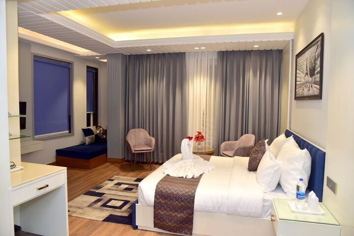 Room 3 of 17