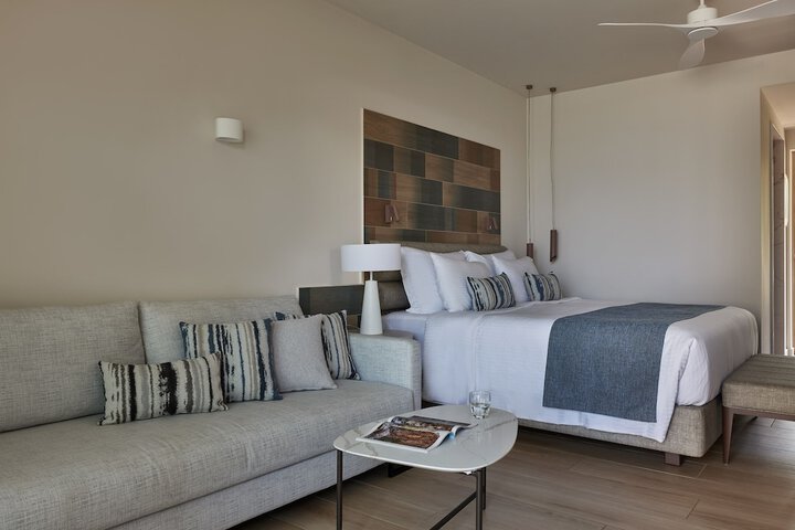 Room 15 of 90
