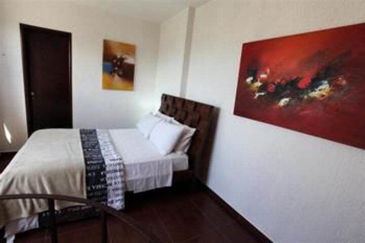 Room 14 of 28