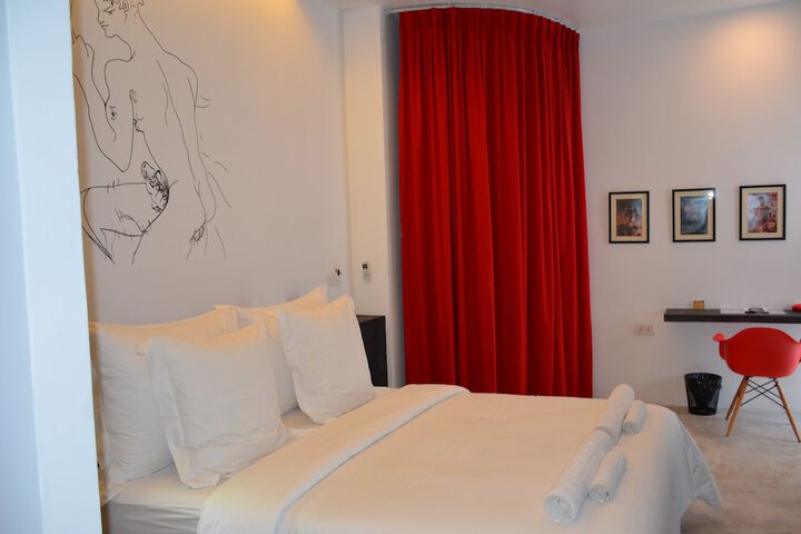 Room 10 of 39