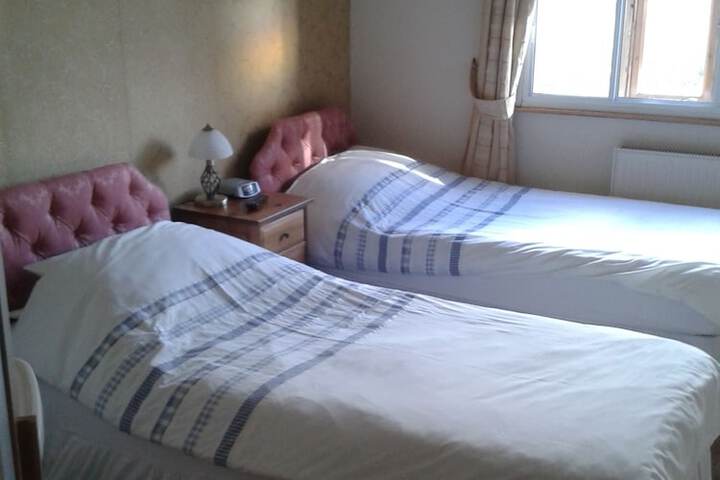 Room 4 of 42