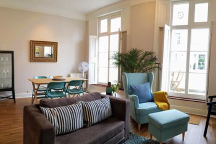 Spacious Loft with Balcony in Central London