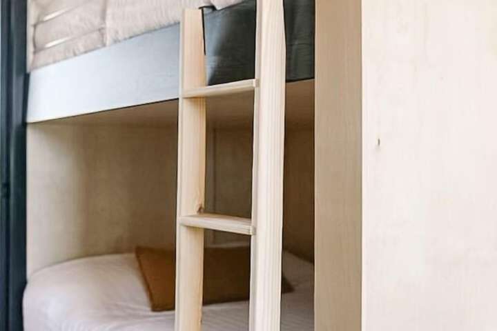 Room 7 of 65