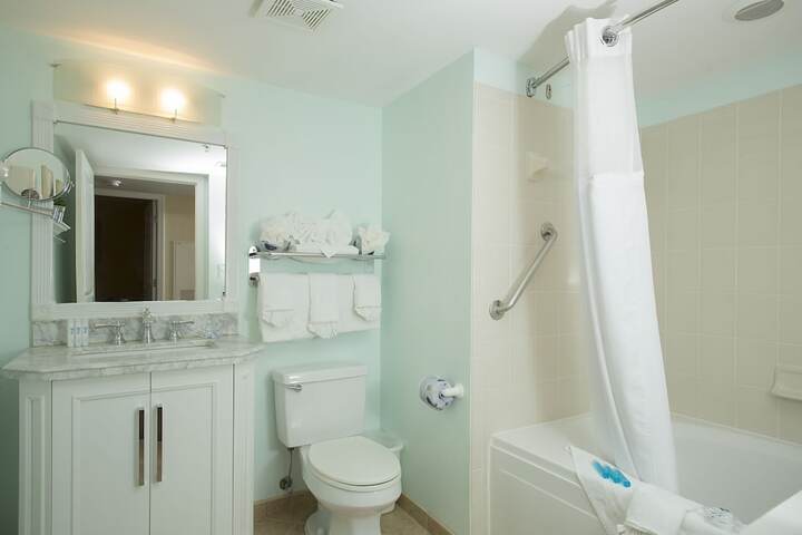 1 Bedroom Suite Murphy Bed Ocean View (26 of 70)